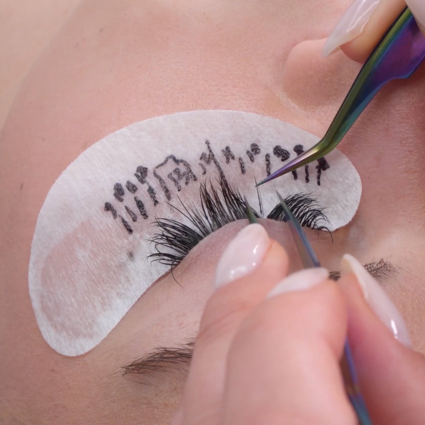 Curso online de extensiones de pestañas pelo a pelo